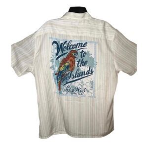 Croft & Barrow Easy Care short sleeve button down Mens Tropical Hawaiian parrot
